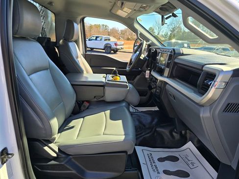 Used 2024 Ford F550 4x4 Regular Cab Super Duty image 11