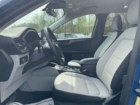 Certified 2023 Ford Escape Active w/ Cold Weather Package FWD image 16