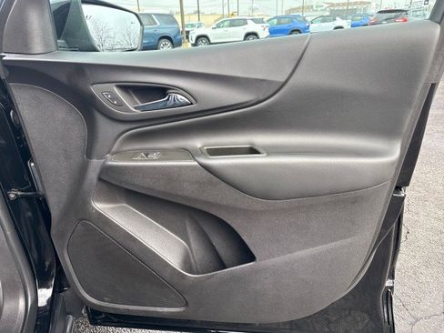 Used 2024 Chevrolet Equinox LT image 30
