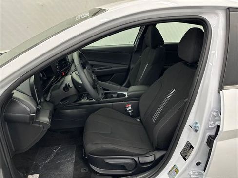 New 2026 Hyundai Elantra SEL Sport image 9