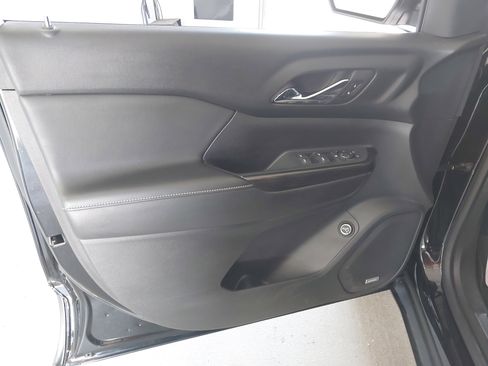 Used 2017 GMC Acadia SLT image 25