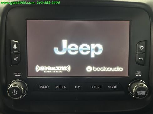 Used 2016 Jeep Renegade Trailhawk image 5