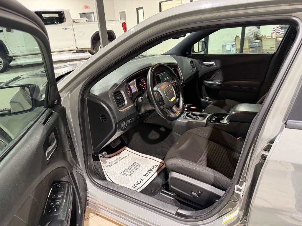 Used 2023 Dodge Charger SXT w/ Blacktop Package AWD/4WD image 13