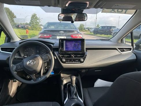 Used 2024 Toyota Corolla LE FWD image 5