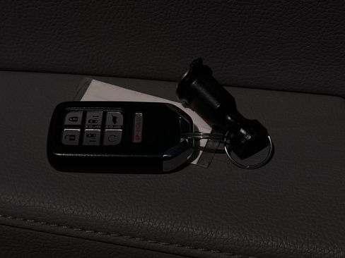 Used 2024 Honda Odyssey Touring image 45