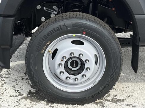 New 2026 Ford F550 4x4 Crew Cab image 9