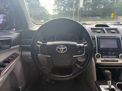Used 2012 Toyota Camry XLE FWD image 22