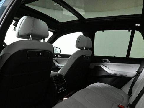 Used 2026 BMW X5 xDrive40i w/ Climate Comfort Package image 34