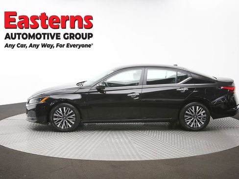 Used 2023 Nissan Altima 2.5 SV FWD image 59