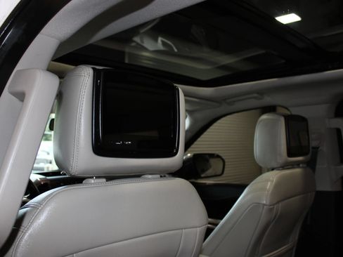 Used 2018 Ford Expedition Platinum RWD image 33
