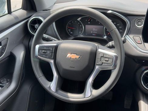 Used 2024 Chevrolet Blazer LT w/ Convenience Package FWD image 12
