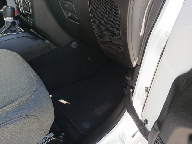 Used 2025 Jeep Gladiator Sport AWD/4WD image 26