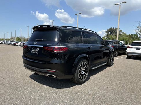 Used 2023 Mercedes-Benz GLS 580 4MATIC image 3