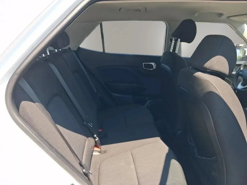 Used 2026 Hyundai Venue SE FWD image 36