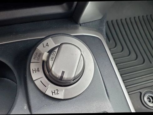 Used 2019 Toyota 4Runner SR5 Premium AWD/4WD image 43