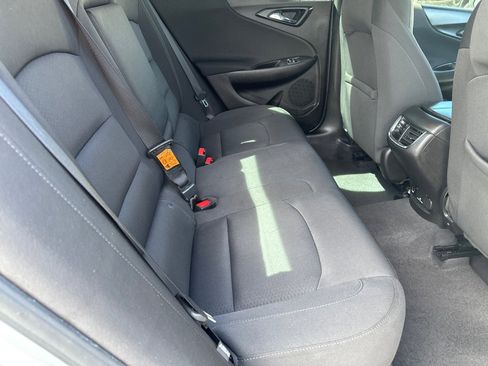 Used 2018 Chevrolet Malibu LT image 14