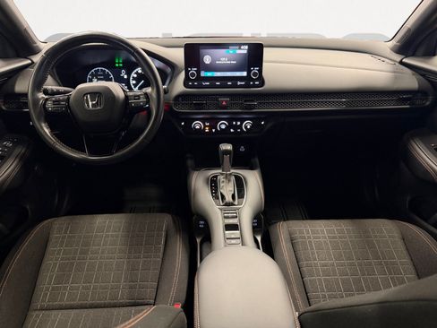 Used 2025 Honda HR-V Sport image 3