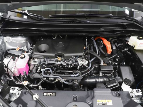 Used 2025 Toyota Sienna XLE image 34