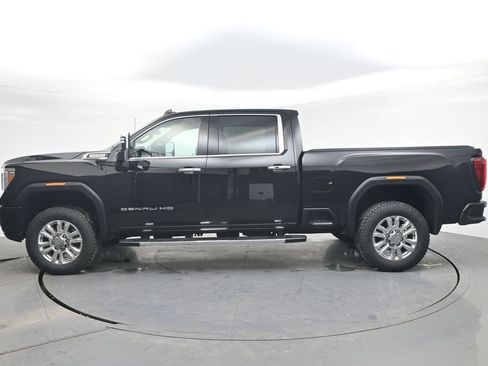 Used 2022 GMC Sierra 3500 Denali image 3