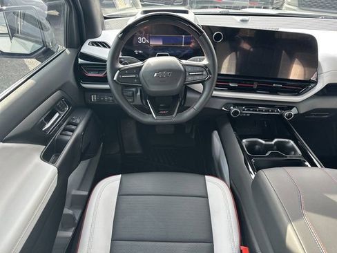 Used 2025 Chevrolet Silverado EV RST image 28