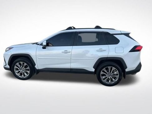 Used 2023 Toyota RAV4 XLE Premium FWD image 6
