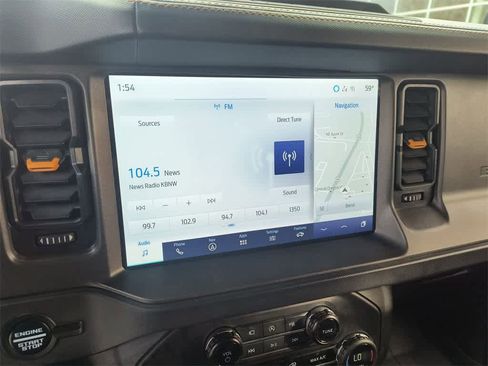 Used 2024 Ford Bronco Badlands image 16