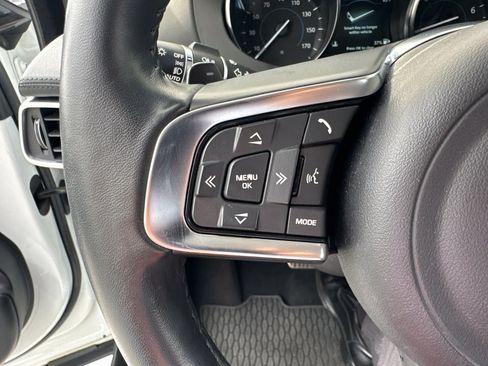 Used 2019 Jaguar F-PACE Prestige AWD/4WD image 23