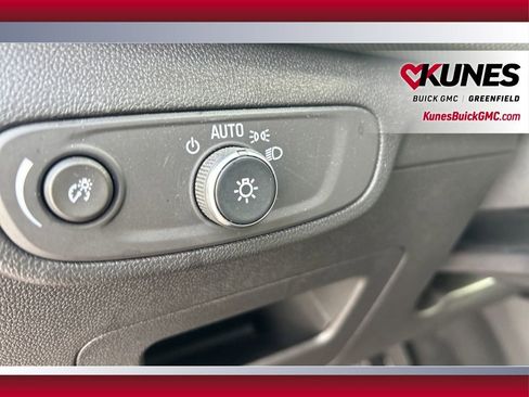 Used 2025 Chevrolet TrailBlazer LT image 17