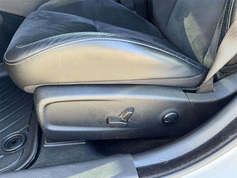 Used 2023 Dodge Charger R/T w/ Plus Group image 18