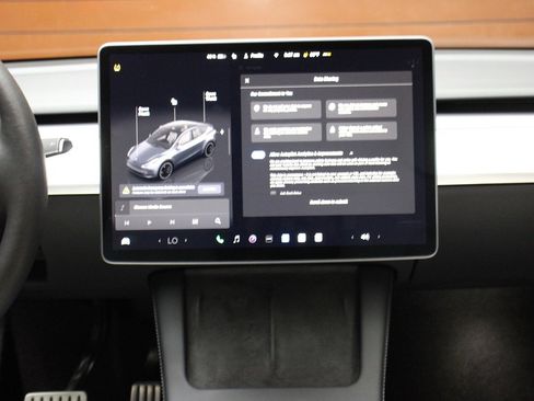 Used 2023 Tesla Model Y Performance image 30