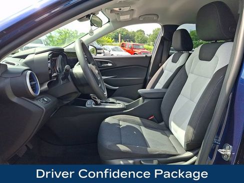 Used 2024 Chevrolet Trax LS w/ LS Convenience Package FWD image 2