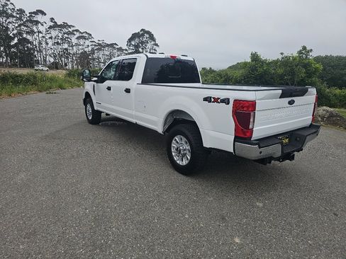 Used 2022 Ford F350 XLT w/ XLT Value Package AWD/4WD image 3