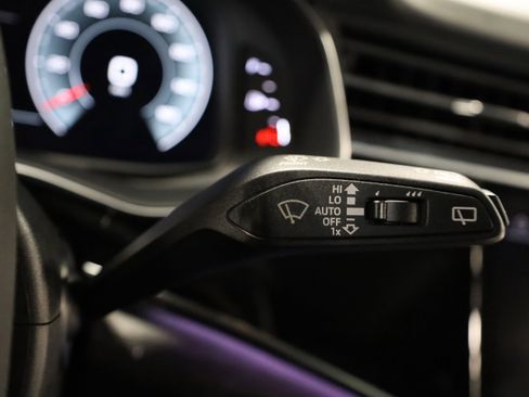 Used 2021 Audi Q8 Prestige w/ Prestige Package image 23