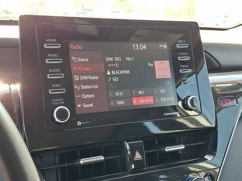 Used 2024 Toyota Camry SE image 18