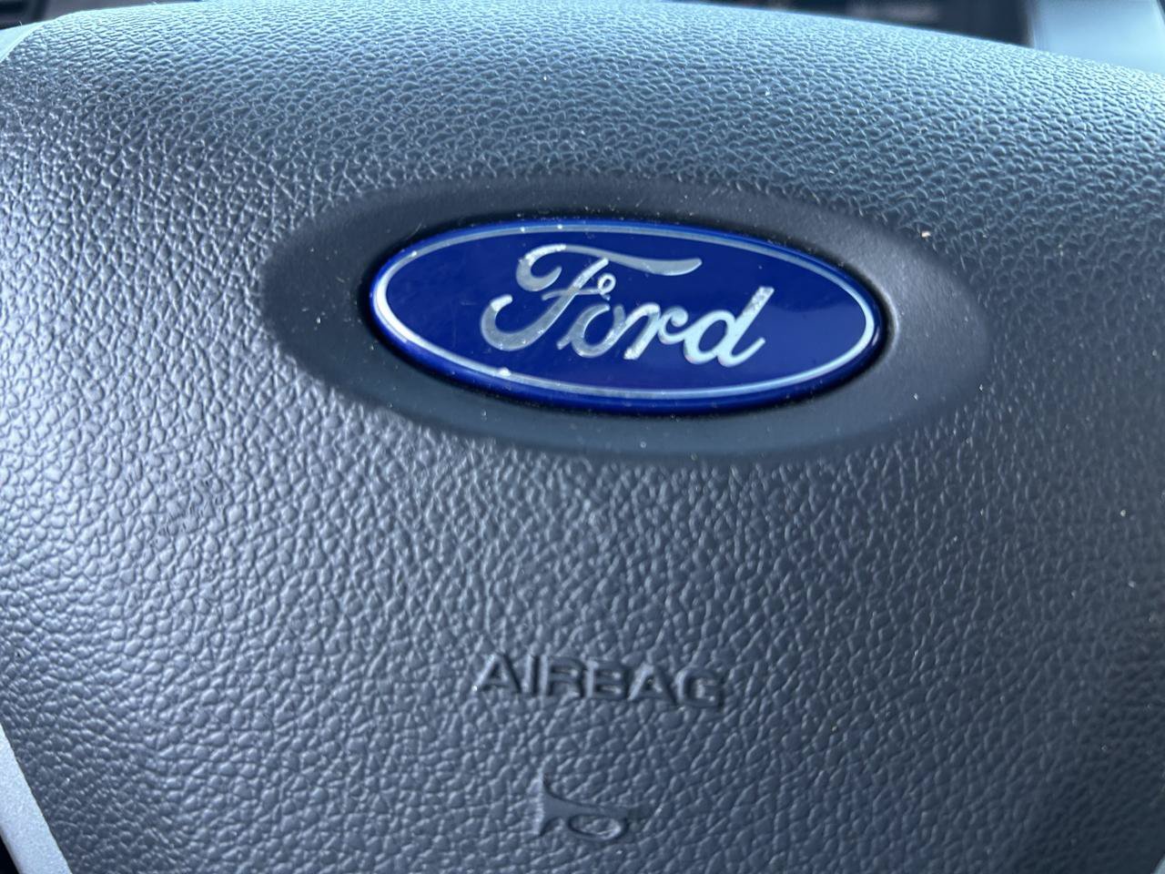 Used 2015 Ford Taurus SEL w/ Equipment Group 201A FWD image 21