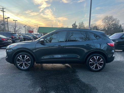 Used 2022 Ford Escape SEL w/ SEL Stealth AWD Package image 4