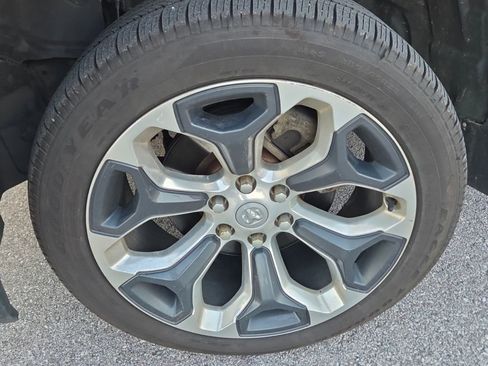 Used 2019 RAM 1500 Limited image 13