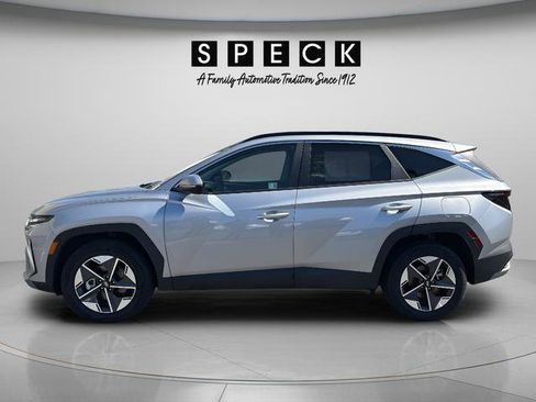 Certified 2025 Hyundai Tucson SEL AWD/4WD image 2