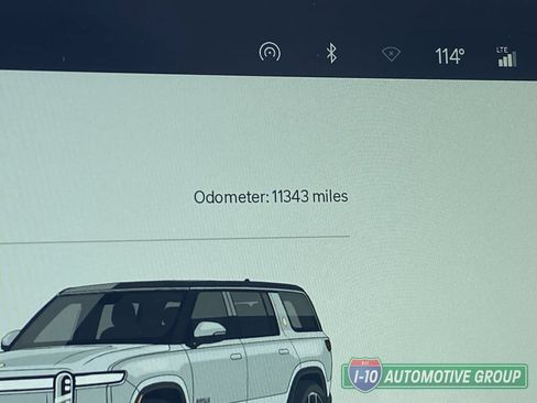 Used 2024 Rivian R1S Adventure AWD/4WD image 32