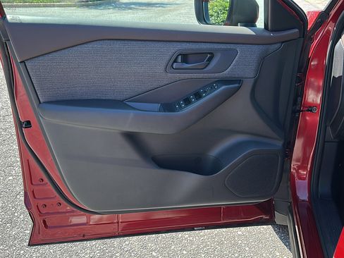 Certified 2023 Nissan Rogue S image 12