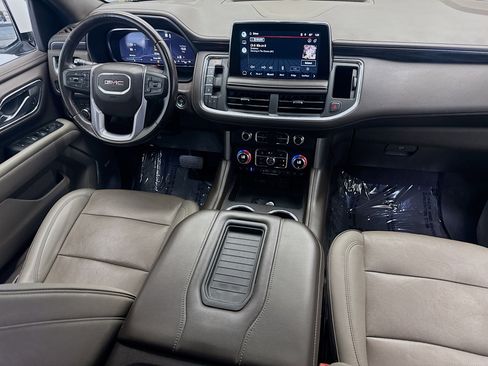 Used 2022 GMC Yukon XL SLT image 12