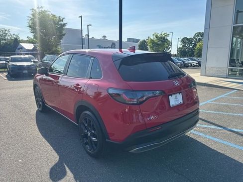 Used 2023 Honda HR-V Sport image 6