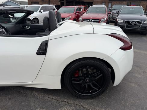 Used 2014 Nissan 370Z Touring w/ Sport Package RWD image 45