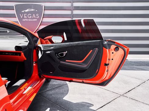 Used 2023 Lamborghini Huracan Tecnica RWD image 31