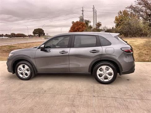 Certified 2025 Honda HR-V LX image 4