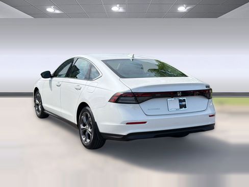 Used 2023 Honda Accord EX image 3