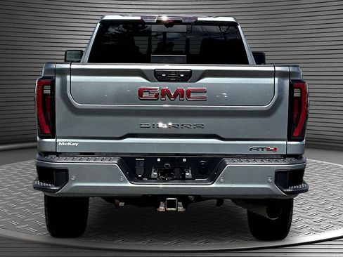 Used 2024 GMC Sierra 2500 AT4 w/ Technology Package AWD/4WD image 5