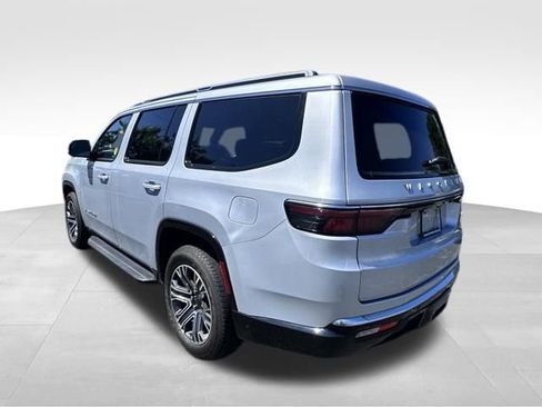Used 2024 Jeep Wagoneer 4WD w/ Premium Group I image 4