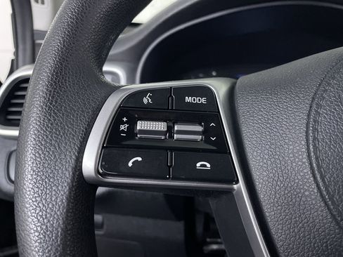 Used 2019 Kia Sorento LX image 25