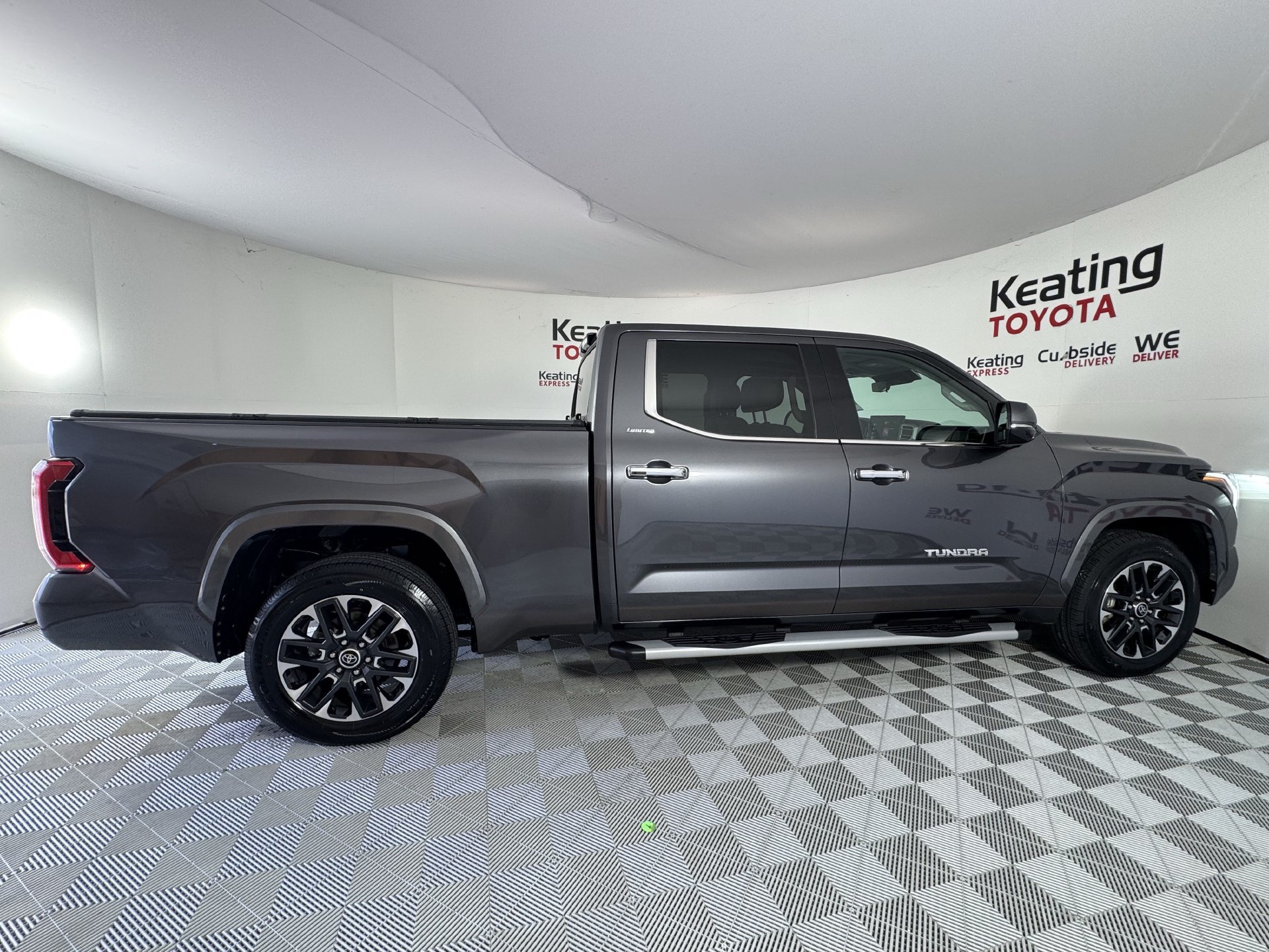Used 2023 Toyota Tundra Limited RWD image 4